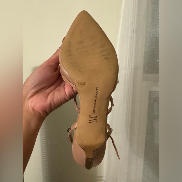 INC 7.5 Carmap Blush never used heels! - Picture 2 of 4
